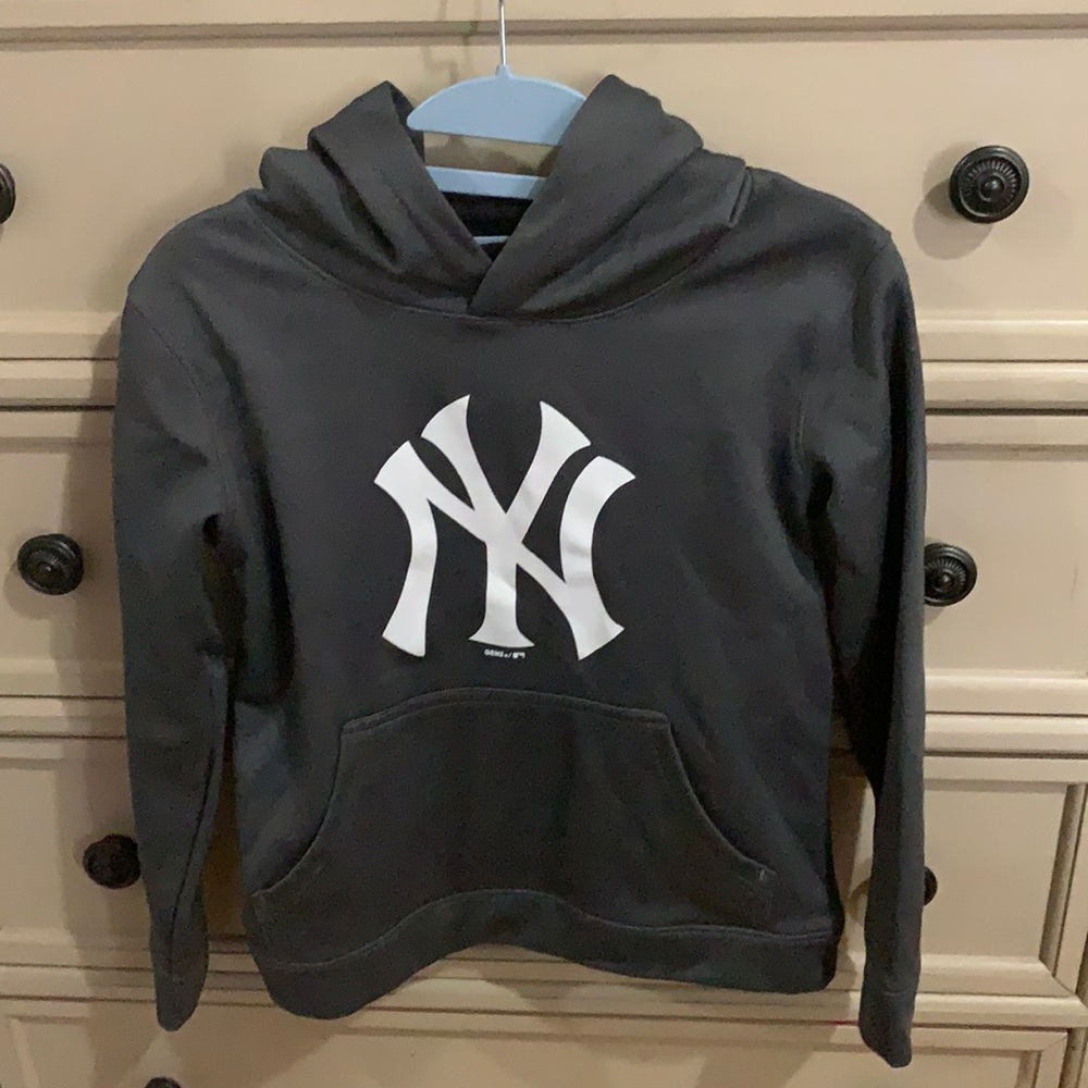 Boys NY Yankees hoodie